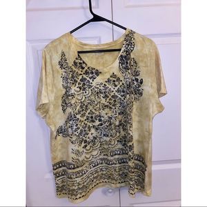 ✨2/$15✨ Women’s Short Sleeve Shirt